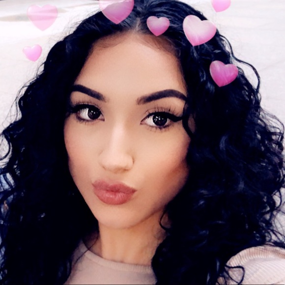 Meet your Posher, Rayleen - Picture 1 of 1